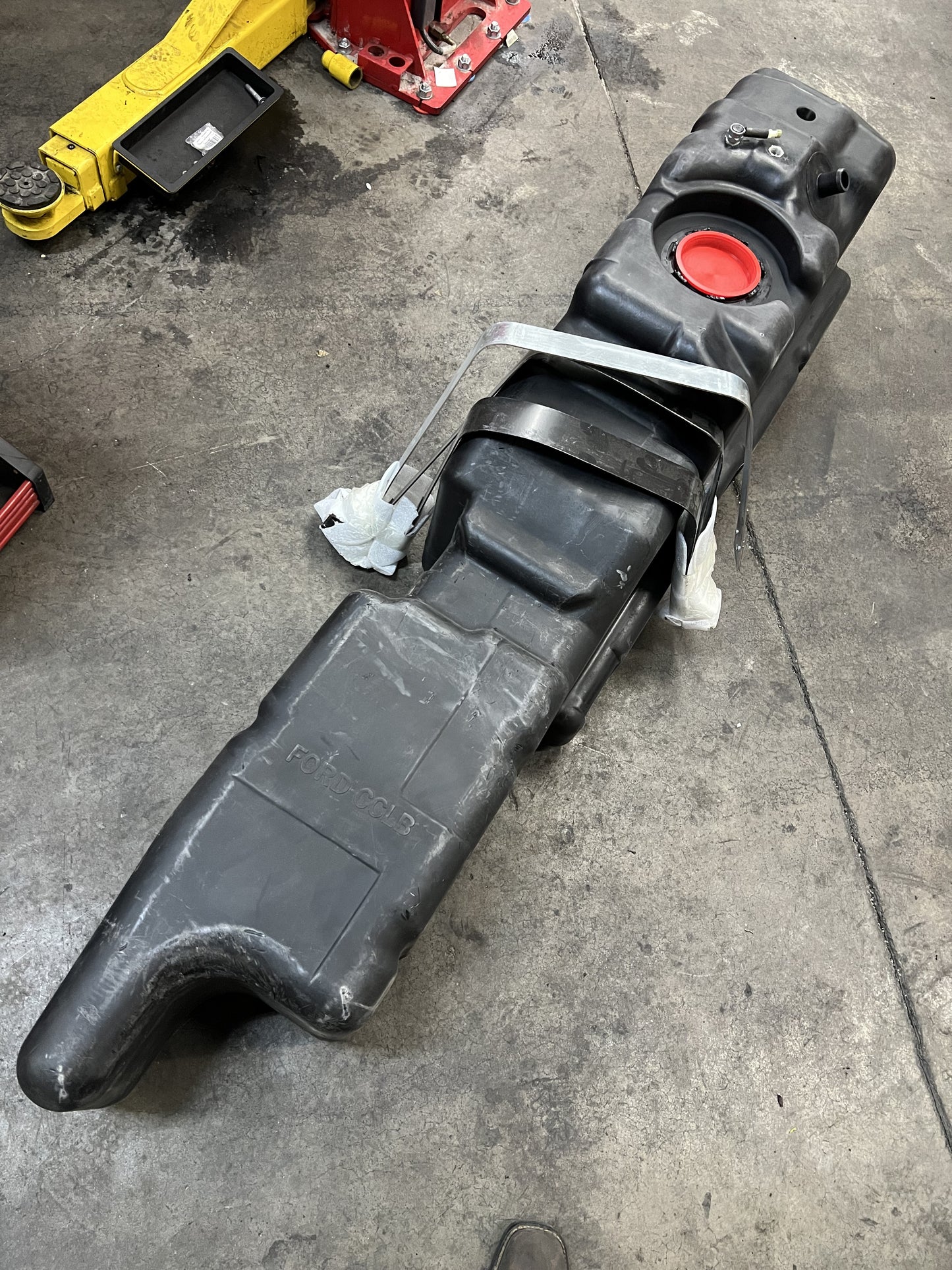 TITAN FUEL TANKS 65 gal fuel tank 7020311 11-16 Ford Crew Cab Long bed USED / BLEMISHED