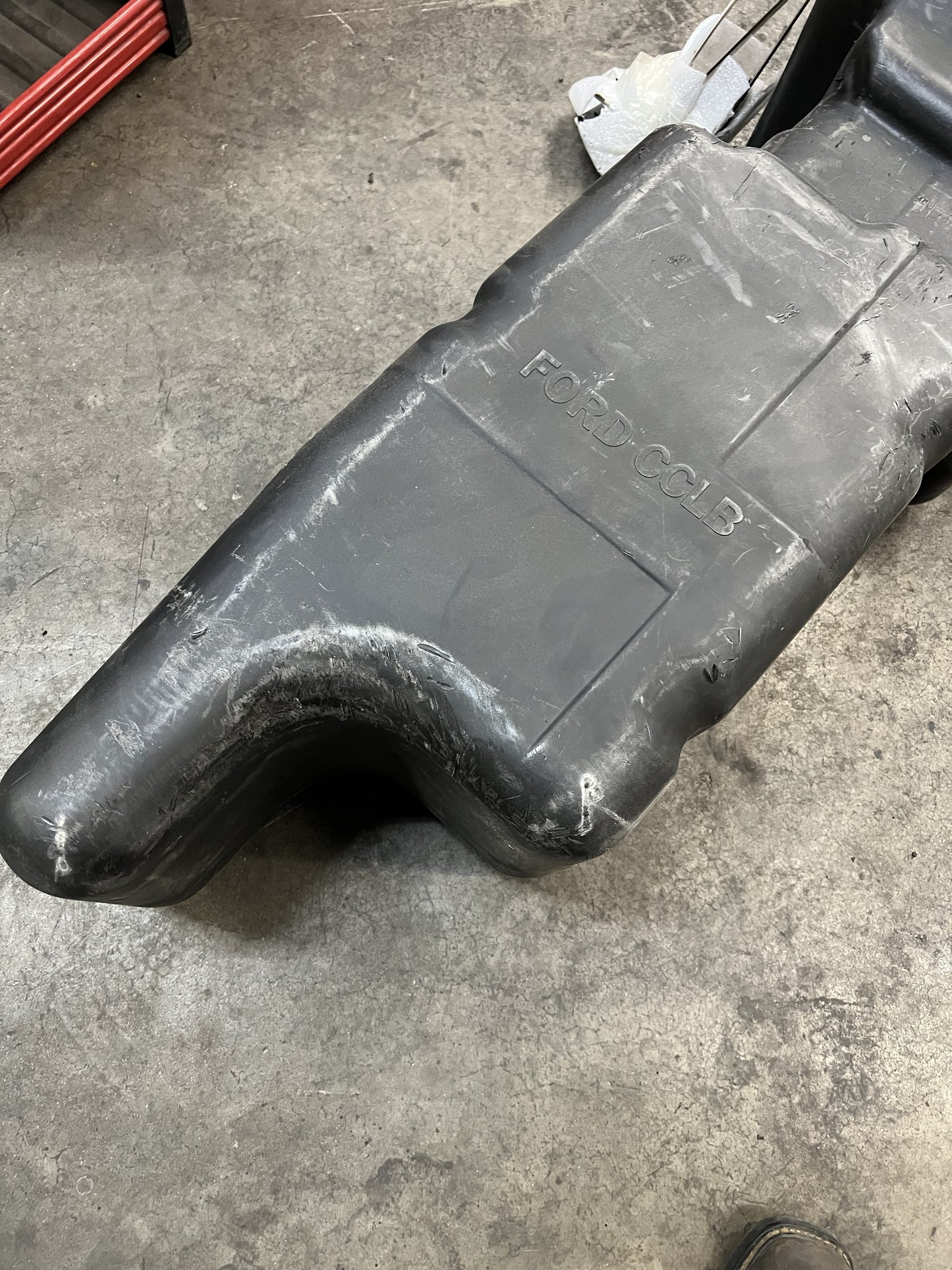 TITAN FUEL TANKS 65 gal fuel tank 7020311 11-16 Ford Crew Cab Long bed USED / BLEMISHED