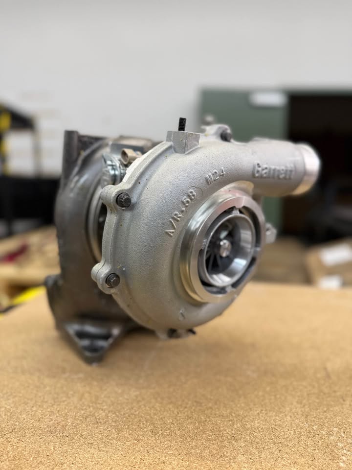 USED / BLEMISHED : Garrett 848212-5001S New Stock Replacement GT3788VA Turbocharger 04.5-10 Duramax LLY / LBZ / LMM