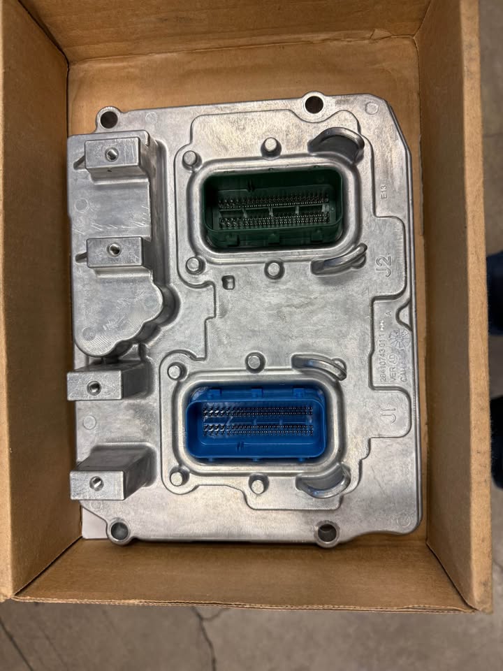 USED / BLEMISHED : Mopar ECM 2013-2015 6.7 Cummins 5317110 CM2350B